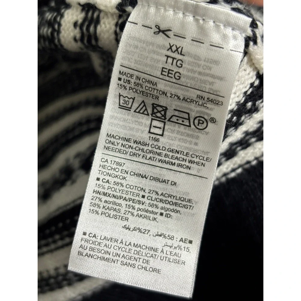 Old Navy Fair Isle Nordic Sweater Black White Snowflake Cozy Knit XXL